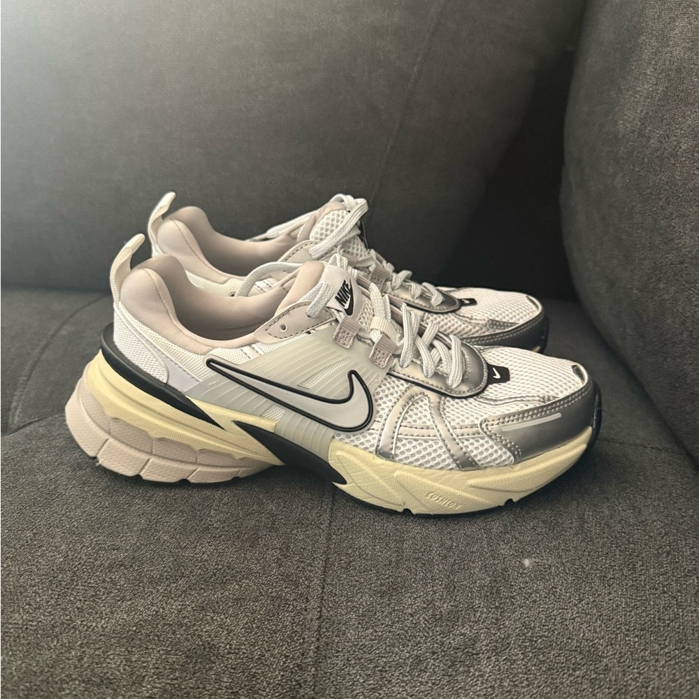 Nike Women’s Sneakers in White, Cream, Black